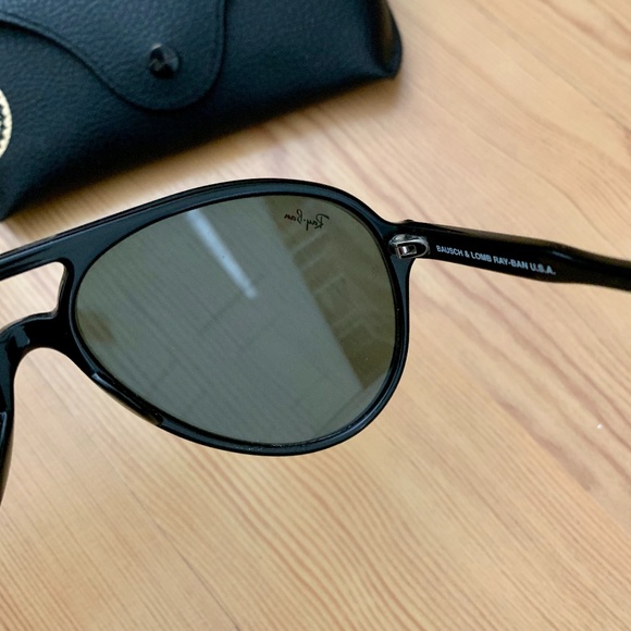 Vintage \'90s Ray Ban Aviator Sunglasses main image 4